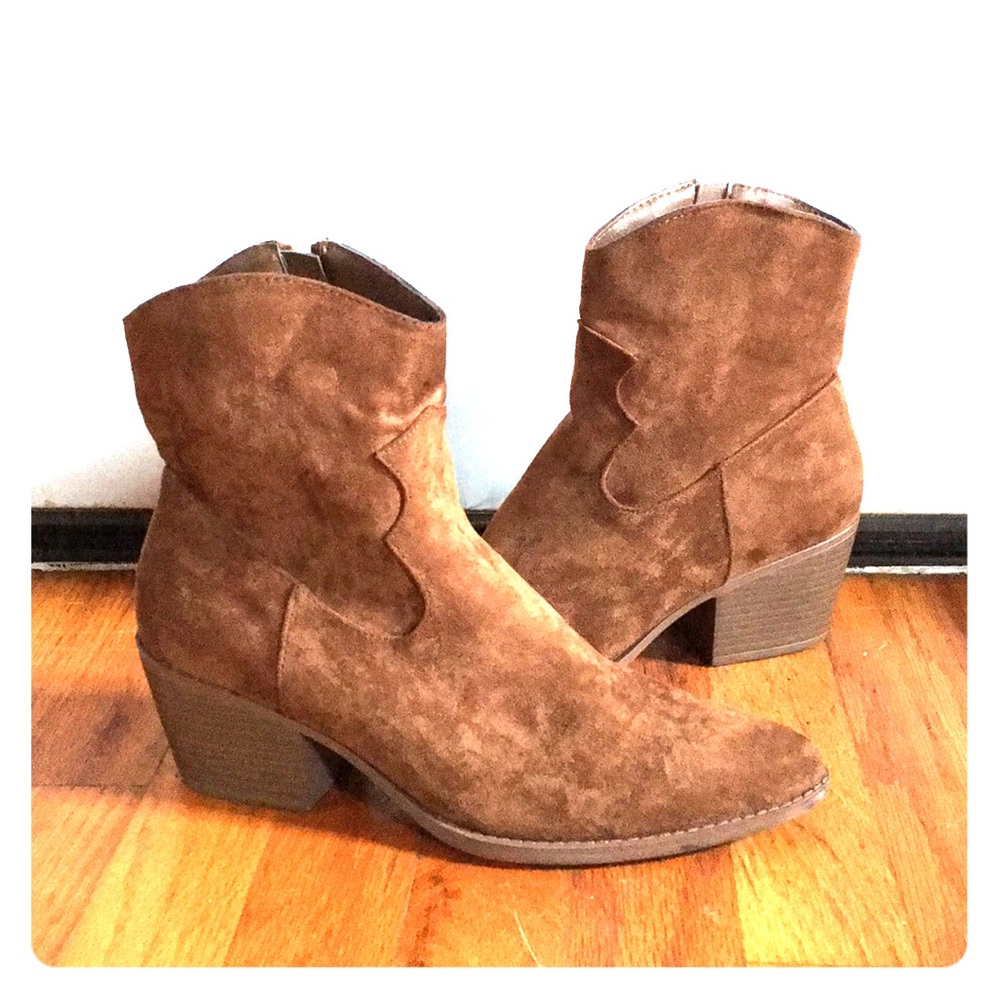 Forever 21 Faux suede boots